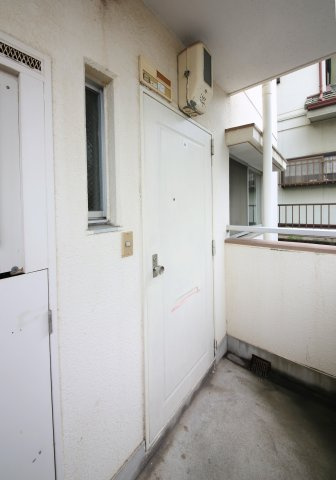 メゾンパークアベニューの玄関