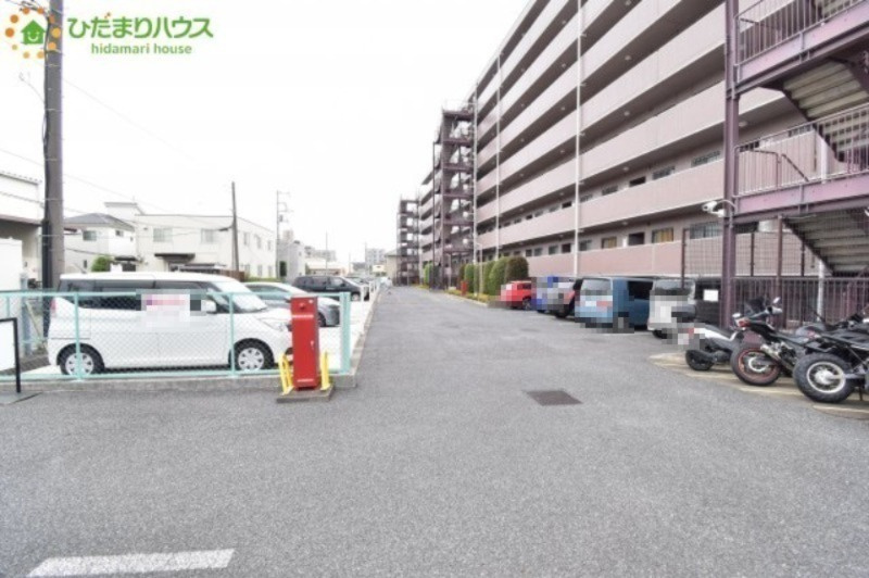 北区宮原町1丁目　中古マンション　ファミール大宮宮原壱番館の駐車場