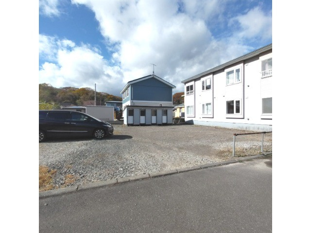 ヤマトハイツの駐車場