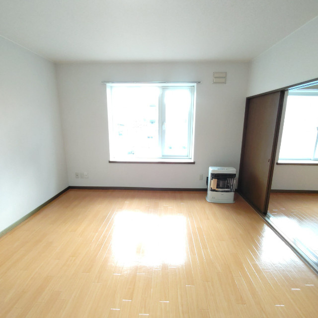 ヤマトハイツの居間・リビング