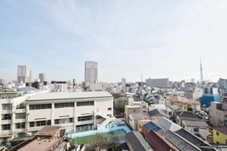 【展望】 | 物件のお問い合わせは、 ０１２０－７００－９６８までお気軽にどうぞ！
バルコニーからの眺望　スカイツリーが見えます