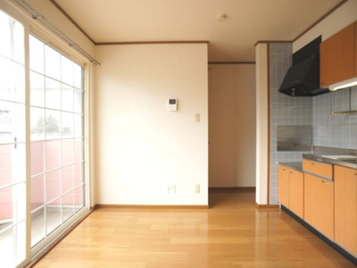 【居間・リビング】 | アグリーアブルハウスⅠ | 快適に過ごせるエアコンが付いています♪