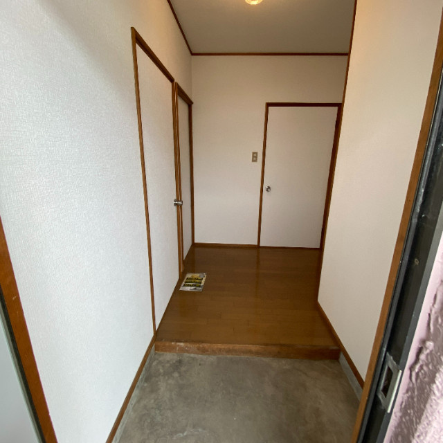 中央ハイツの内装|明るい室内です