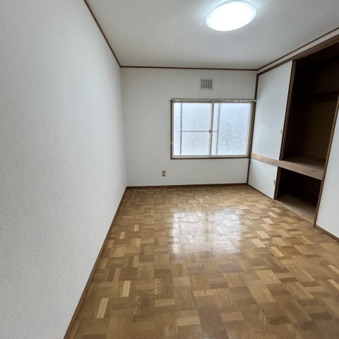 中央ハイツの洋室