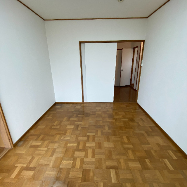 中央ハイツの洋室|きれいな洋室です