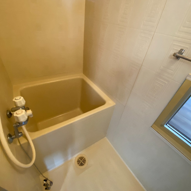 平成ハイツ２号棟の浴室