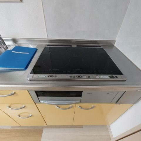 セジュール伍番館のキッチン|コンパクトなキッチンで掃除もラクラク