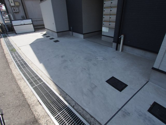 【その他共用部分】 | アイリス南余部 | 駐輪場