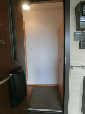 グリーンスクエアA棟の玄関