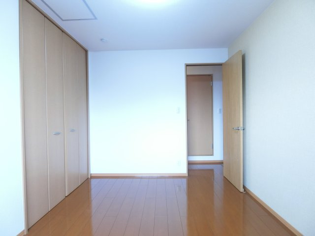 グリーンスクエアA棟の洋室