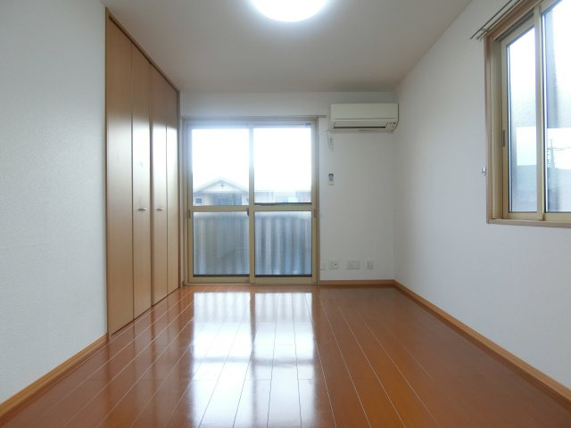 グリーンスクエアA棟の居間・リビング