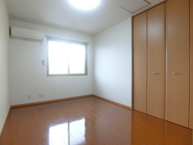 グリーンスクエアA棟の洋室