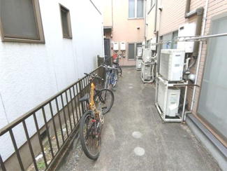 【その他共用部分】 | 敷地内に自転車置き場あります(^^)/