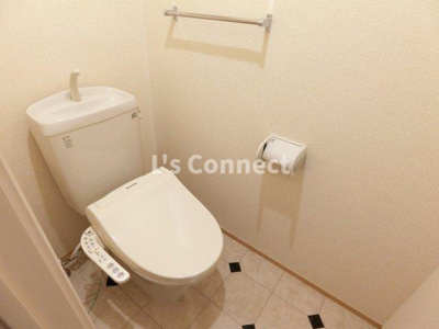 【トイレ】 | パセオプラシードⅤ | 温水洗浄便座付きのトイレ。