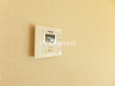 【セキュリティ】 | パセオプラシードⅤ | 突然の来客時もＴＶモニターホンでしっかり確認。