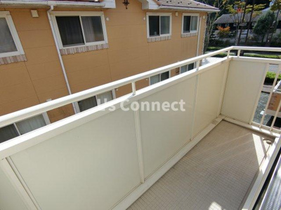 【バルコニー】 | パセオプラシードⅤ | ２階のお部屋で洗濯物もたくさん干せます。