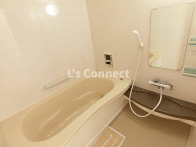 【浴室】 | パセオプラシードⅤ | 足を伸ばして入れる１坪浴室。追焚き機能付き。