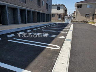 【駐車場】