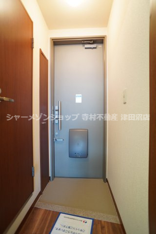 フラットフィールドの玄関