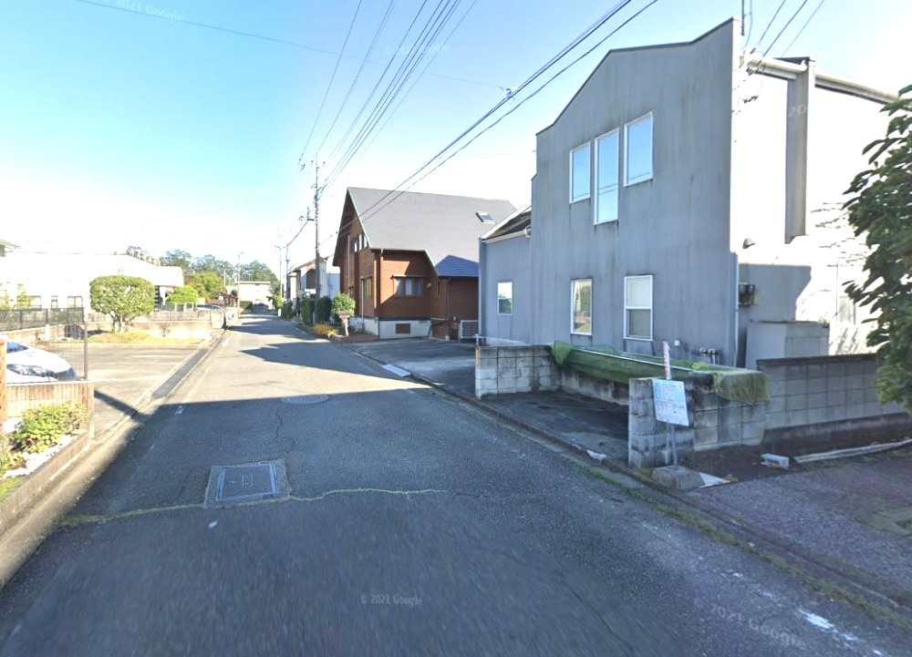 高崎市南陽台1丁目　中古1090の前面道路含む現地写真|美しい街並みです。車の出し入れもラクラクな前面道路です(^▽^)/