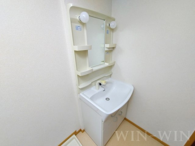 ユトリロ忠興 Bの独立洗面台