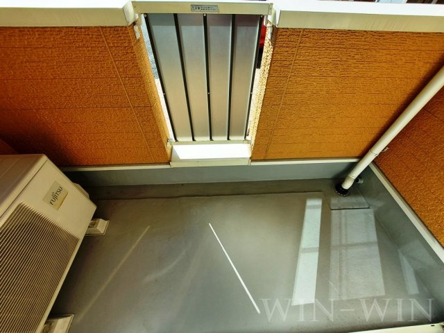 ユトリロ忠興 Bのバルコニー