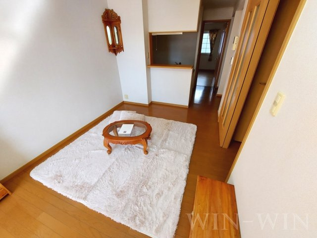 ユトリロ忠興 Bの居間・リビング