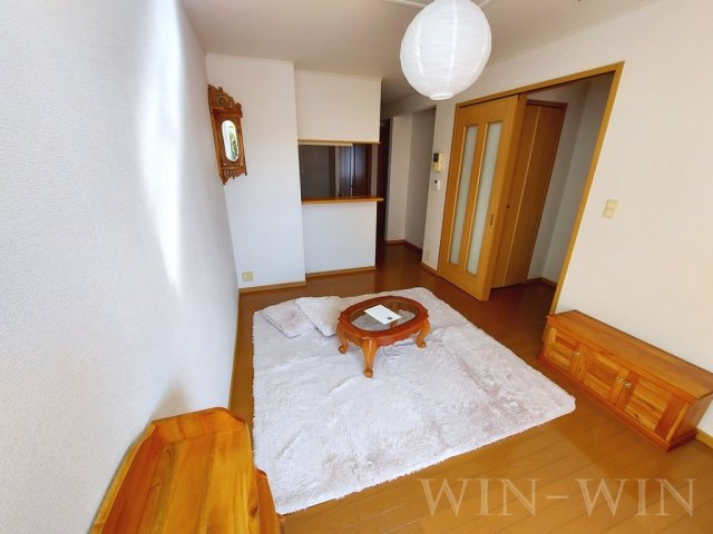 ユトリロ忠興 Bの居間・リビング