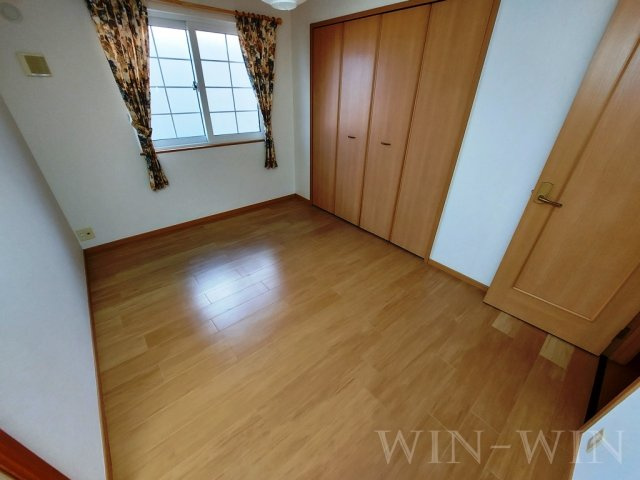 ユトリロ忠興 Bの寝室