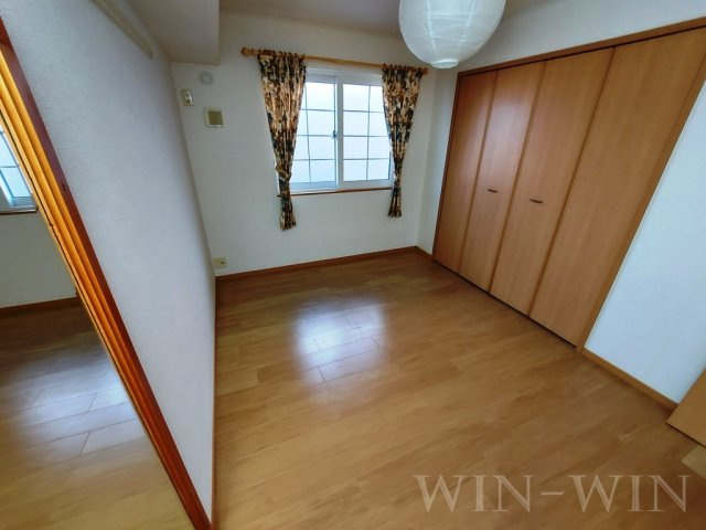 ユトリロ忠興 Bの寝室