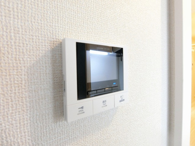 【セキュリティ】 | グランデファーレ新横浜 | 防犯対策に有効なカメラ付きインターホン！突然の来客にもバッチリ対応できちゃいます☆