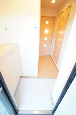 【玄関】 | プレジールⅠ | ※同物件・同タイプの写真です。