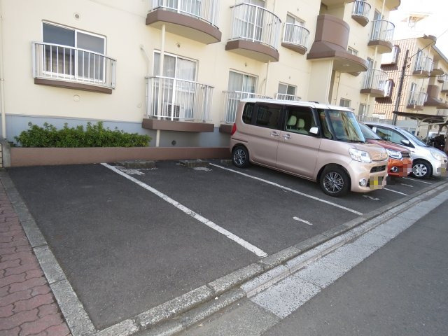 オークヒル2の駐車場