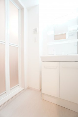 【洗面所】 | リブリ・キャメリア桂 | ※同物件・反転タイプの写真です。