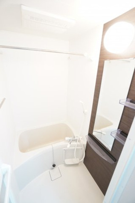 【浴室】 | リブリ・キャメリア桂 | ※同物件・反転タイプの写真です。