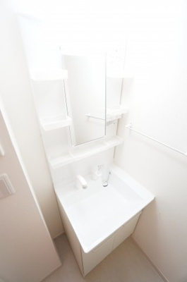 【独立洗面台】 | リブリ・キャメリア桂 | ※同物件・反転タイプの写真です。