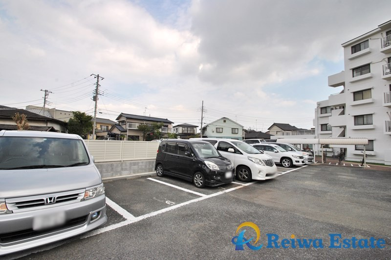 アルカディア茅ヶ崎の駐車場