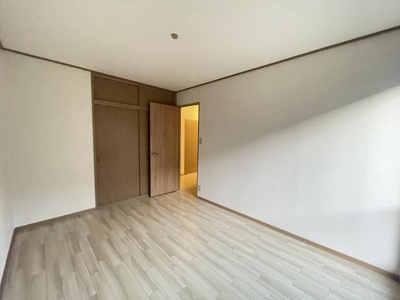 【洋室】 | サンハイム下手野 | 個人の部屋や寝室として使える洋室です