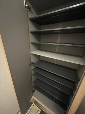 【玄関】 | サンハイム下手野 | 収納もある玄関です