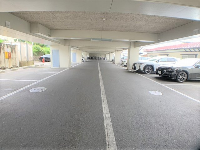 Ｖｉｖｏ０１の駐車場