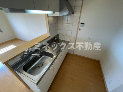 【キッチン】 | ユーミー大町 | 同タイプのお部屋の写真。現況を優先します。