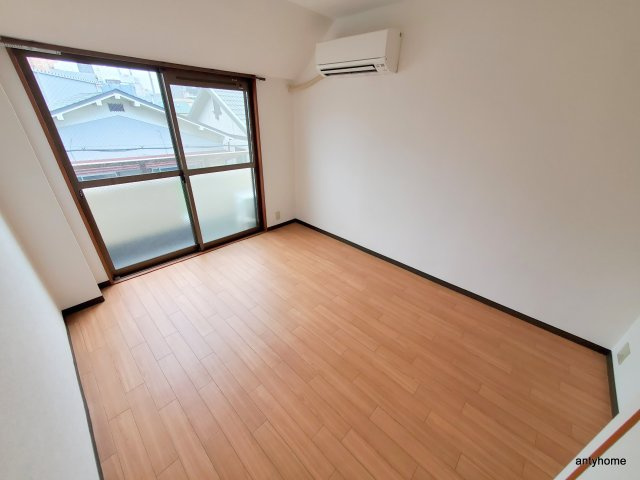 ニューチヨダマンション　仲介手数料無料の洋室
