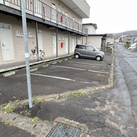 エクセル創和の駐車場
