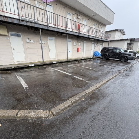 エクセル創和の駐車場