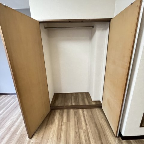 ヴィラ茜の玄関