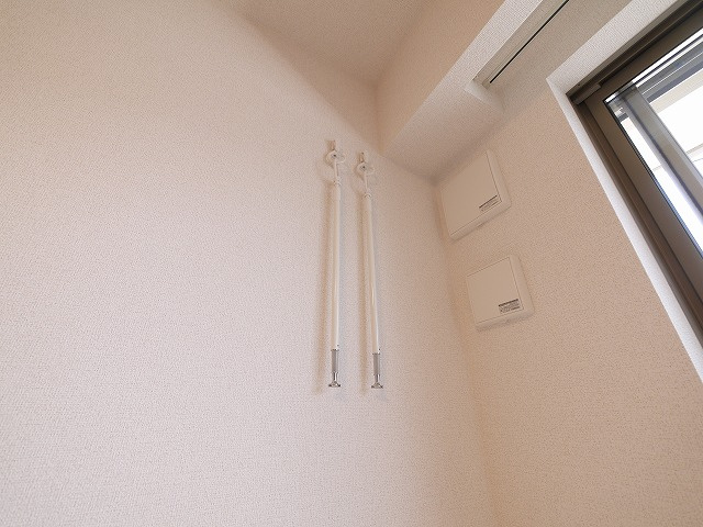 カモミール菅原東の設備|シャッターは閉める際はこちらをご利用ください