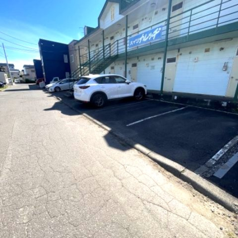 ハイツカレッヂの駐車場