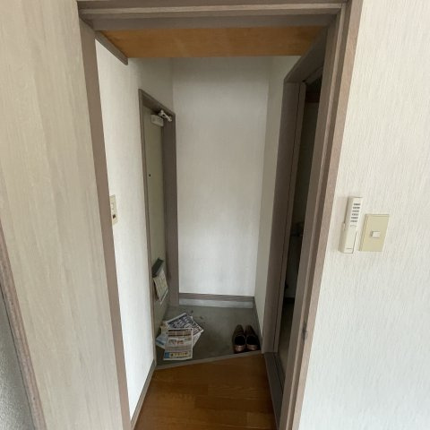 ミキハイツの玄関