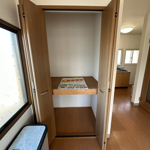 志渡アパートの収納|こまごまとしたものを収納できそうですね