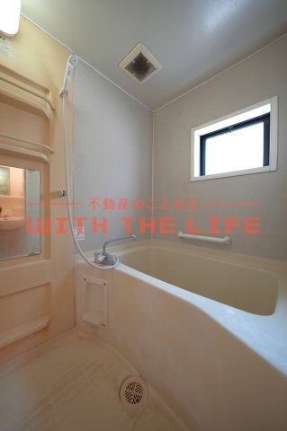 レイクヒルKASA【10,000円キャッシュバック対象物件】の浴室|きれいなお風呂です